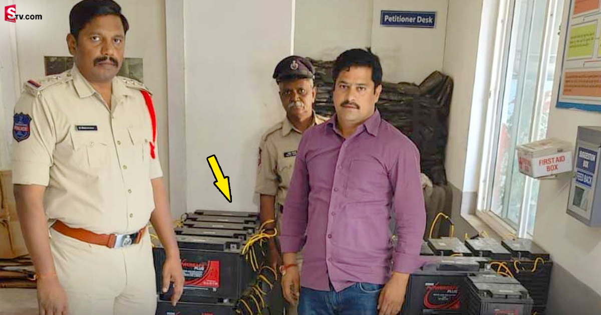 ట్రాఫిక్ సిగ్నల్స్ బ్యాటరీ చోరీ.. ఇద్దరు అరెస్ట్!