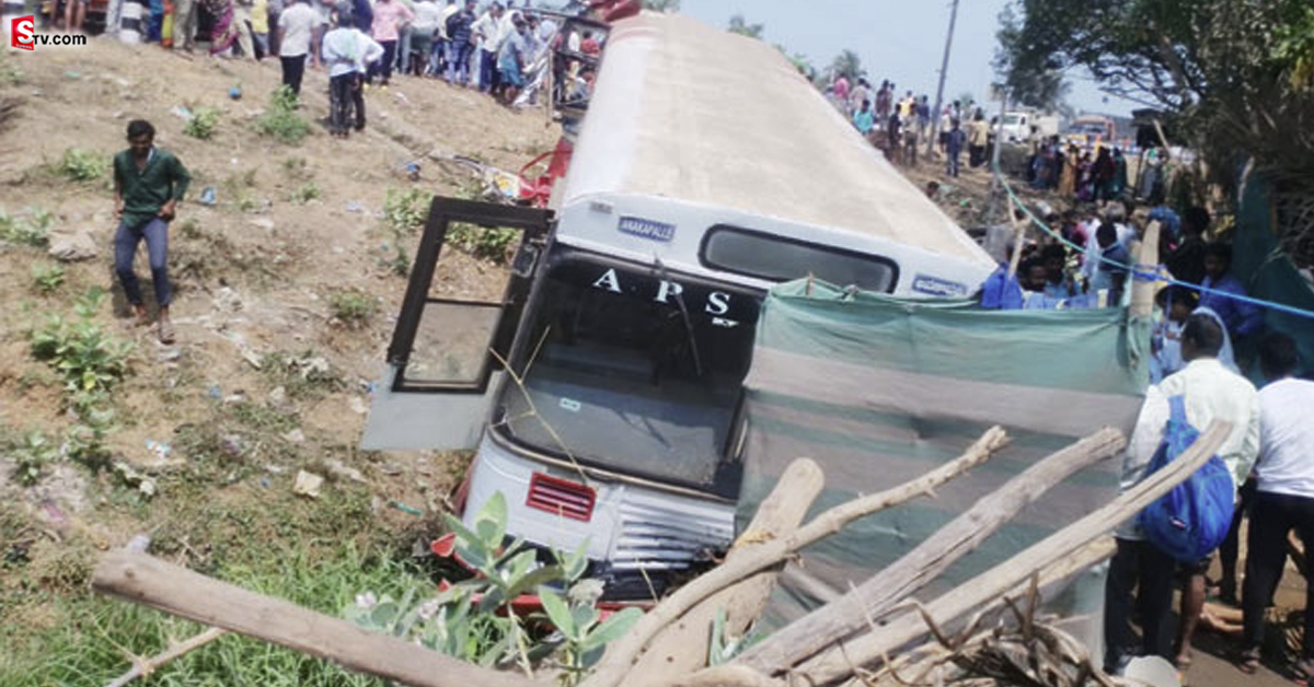 బ్రేకింగ్: ఏపీలో ఘోర రోడ్డు ప్రమాదం!