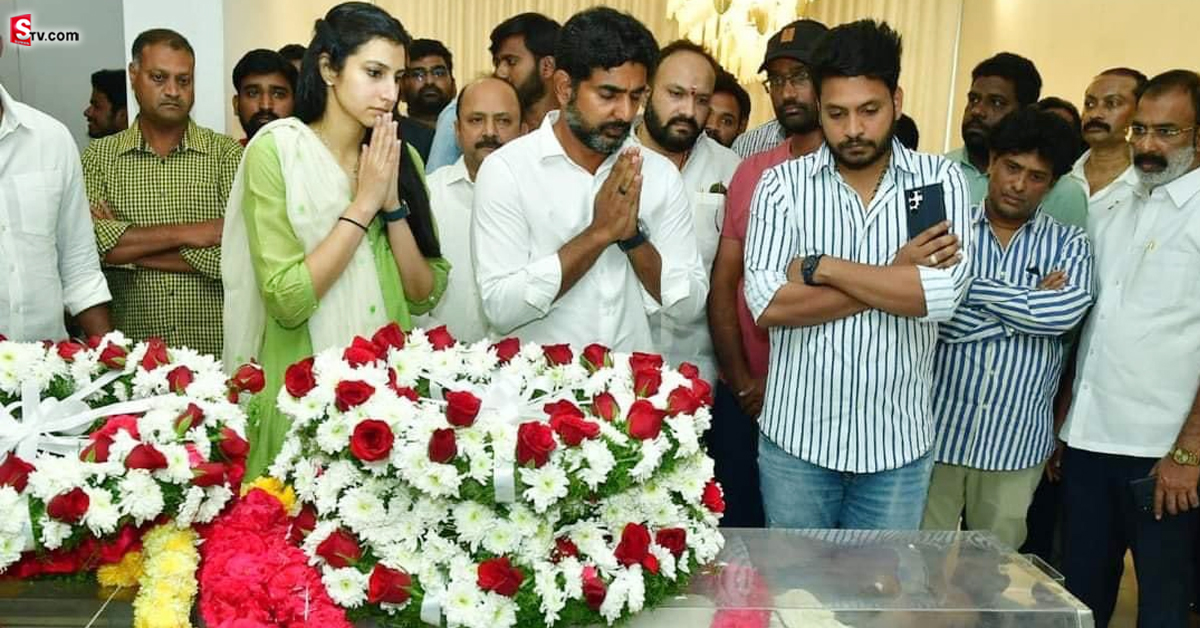 తారకరత్న పార్థివ దేహానికి నివాళులర్పించిన లోకేష్- బ్రాహ్మణి!