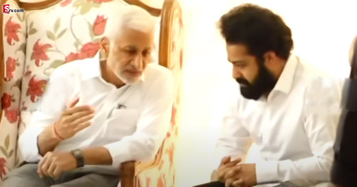 తారకరత్న భౌతికకాయాన్ని సందర్శించిన  NTR.. విజయ్‌సాయి రెడ్డితో..