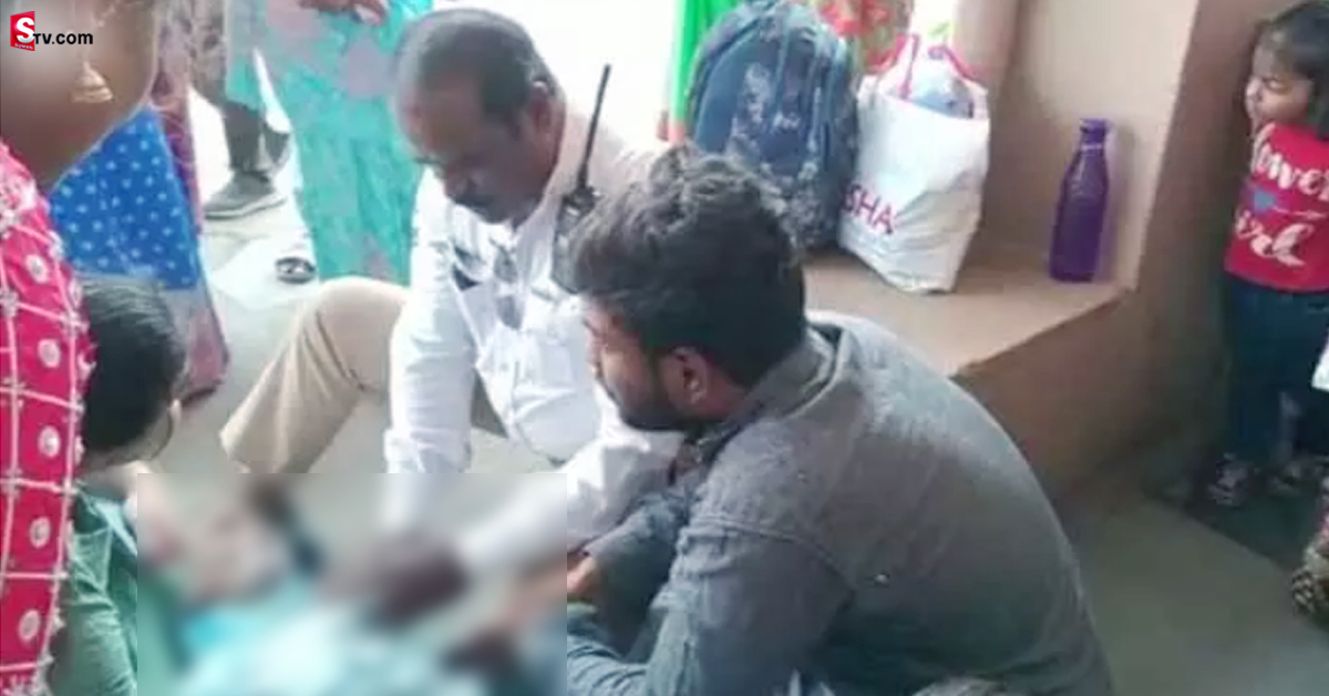 బస్టాండ్ లో గుండెపోటుతో ప్రయాణీకుడి మృతి!