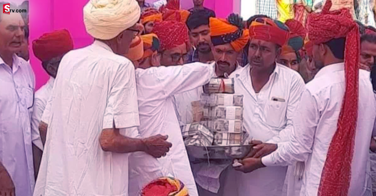 వీడియో: పెళ్లి జరుగుతుండగా మండపంలో కనక వర్షం! కానుకగా రూ.3 కోట్లు!