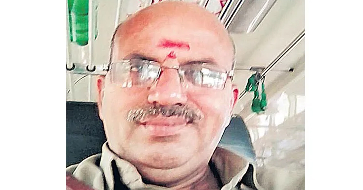 బస్సులో ఉరేసుకుని ఆత్మహత్య చేసుకున్న కండక్టర్