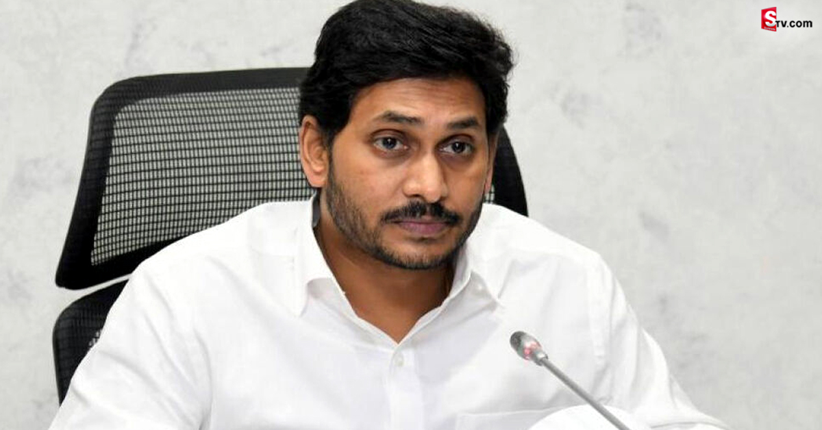 సీఎం జగన్‌పై రెచ్చిపోయిన ప్రముఖ సింగర్‌!