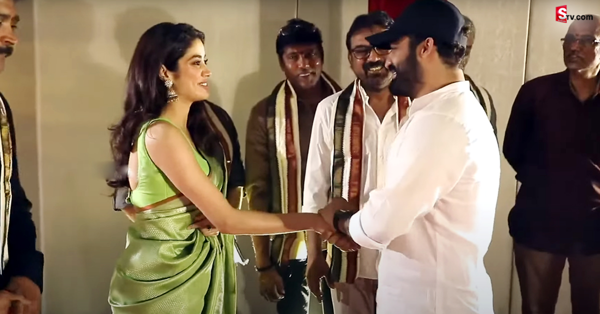 ఒక్క ఫ్రేమ్ లో ఎన్టీఆర్-జాన్వీ కపూర్.. ఫొటో వైరల్!