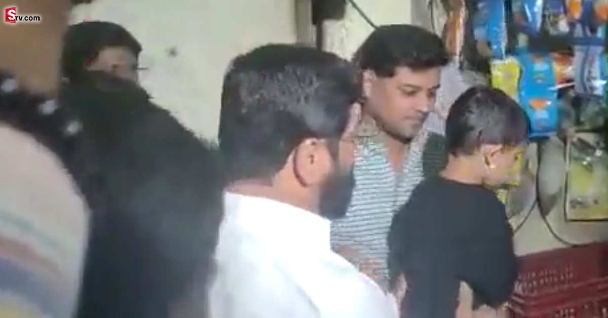 వీడియో:  కిరాణ షాపుకు వెళ్లి వస్తువులు కొనుగోలు చేసిన సీఎం..!