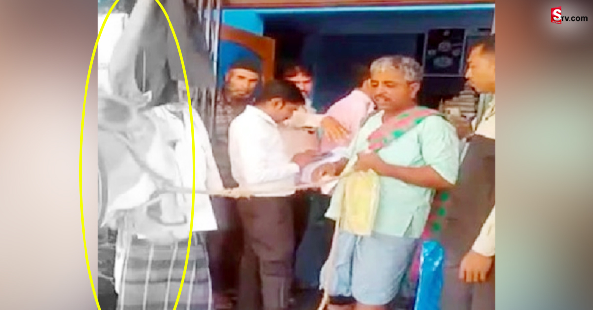 లంచం డిమాండ్ చేసిన అధికారి.. ఆఫీస్ కి ఎద్దును తోలుకొచ్చిన రైతు!
