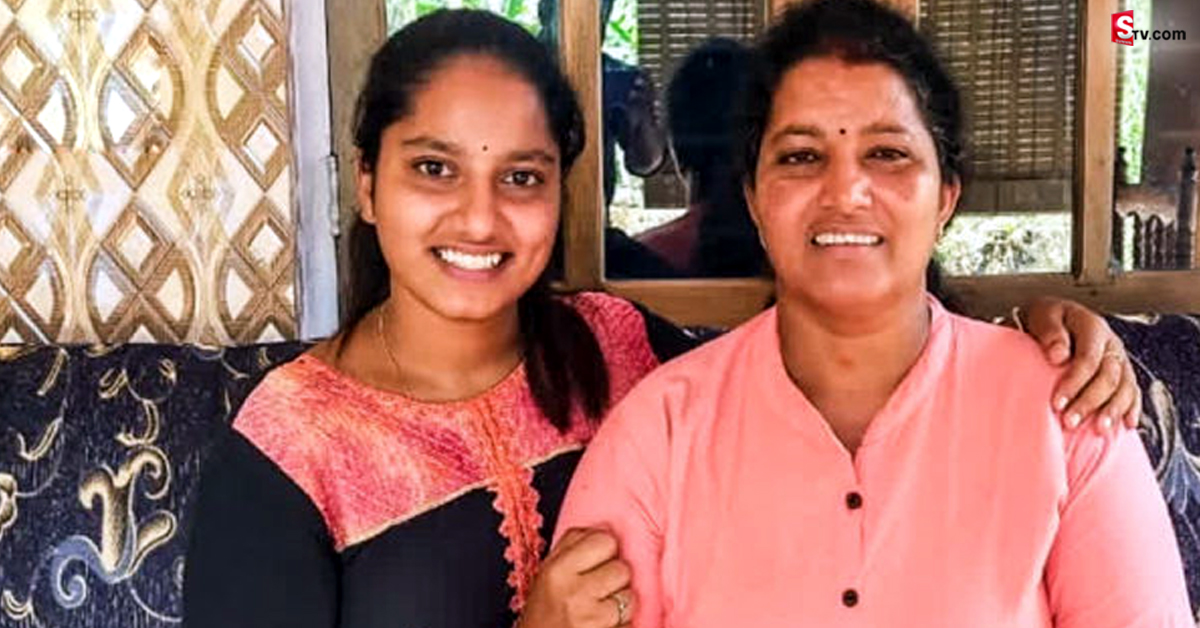 పాము కాటుకు గురైన తల్లి.. విషం పీల్చి రక్షించిన కూతురు!