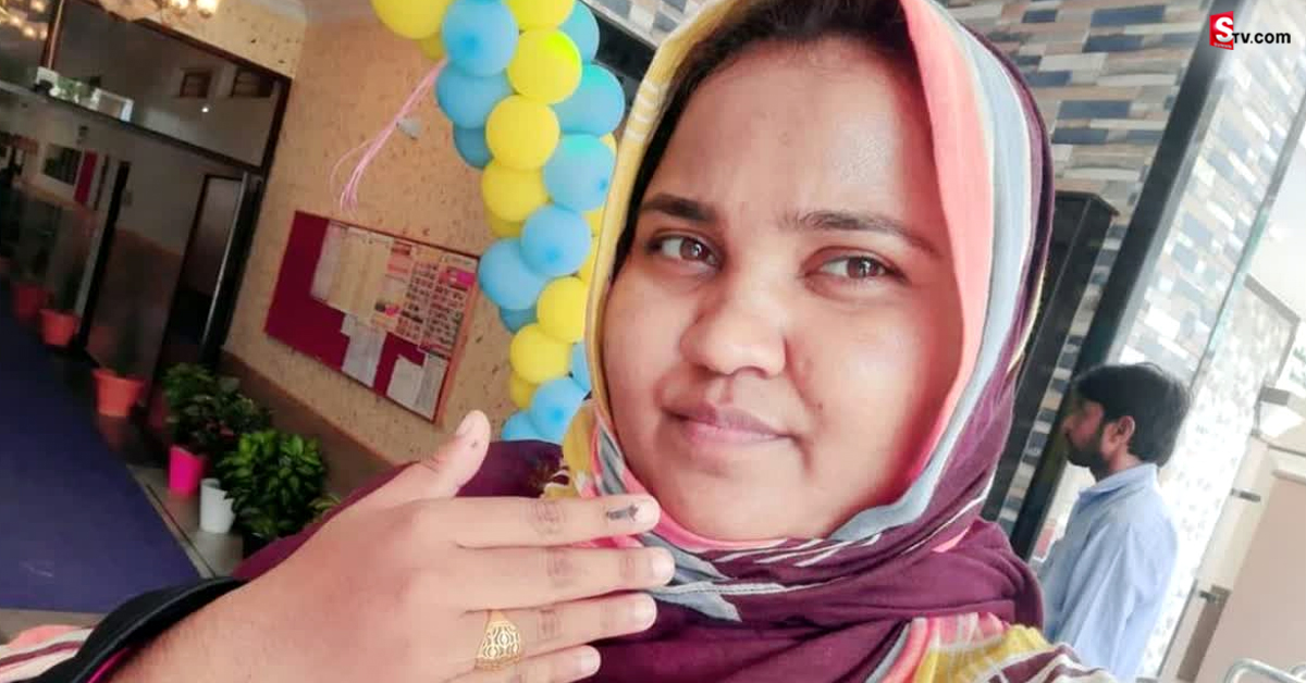 మహిళను కారుతో ఢీకొట్టి.. రాళ్లతో దాడి చేసిన దుండగులు