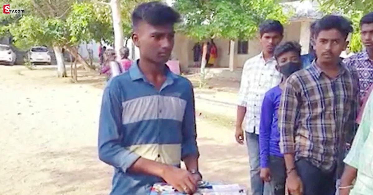 పదో తరగతి పరీక్ష రాసేందుకు వచ్చిన విద్యార్థి.. అంతలోనే తండ్రి మరణ వార్త!