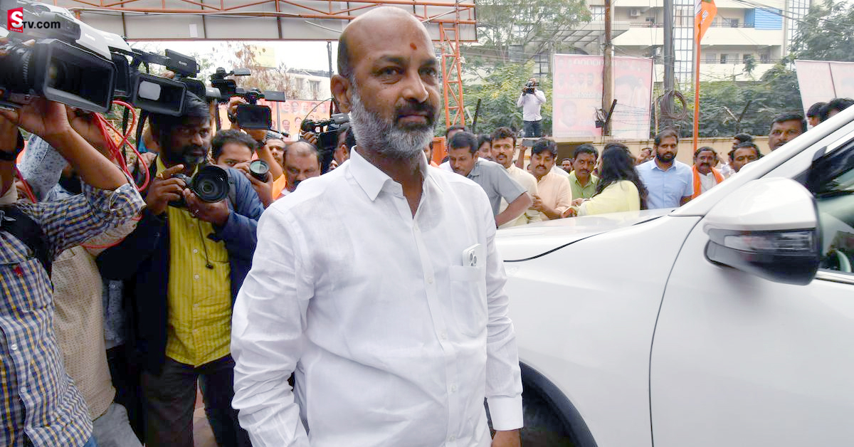 Bandi Sanjay: బిగ్ బ్రేకింగ్‌.. బండి సంజయ్‌కి 14 రోజుల రిమాండ్!