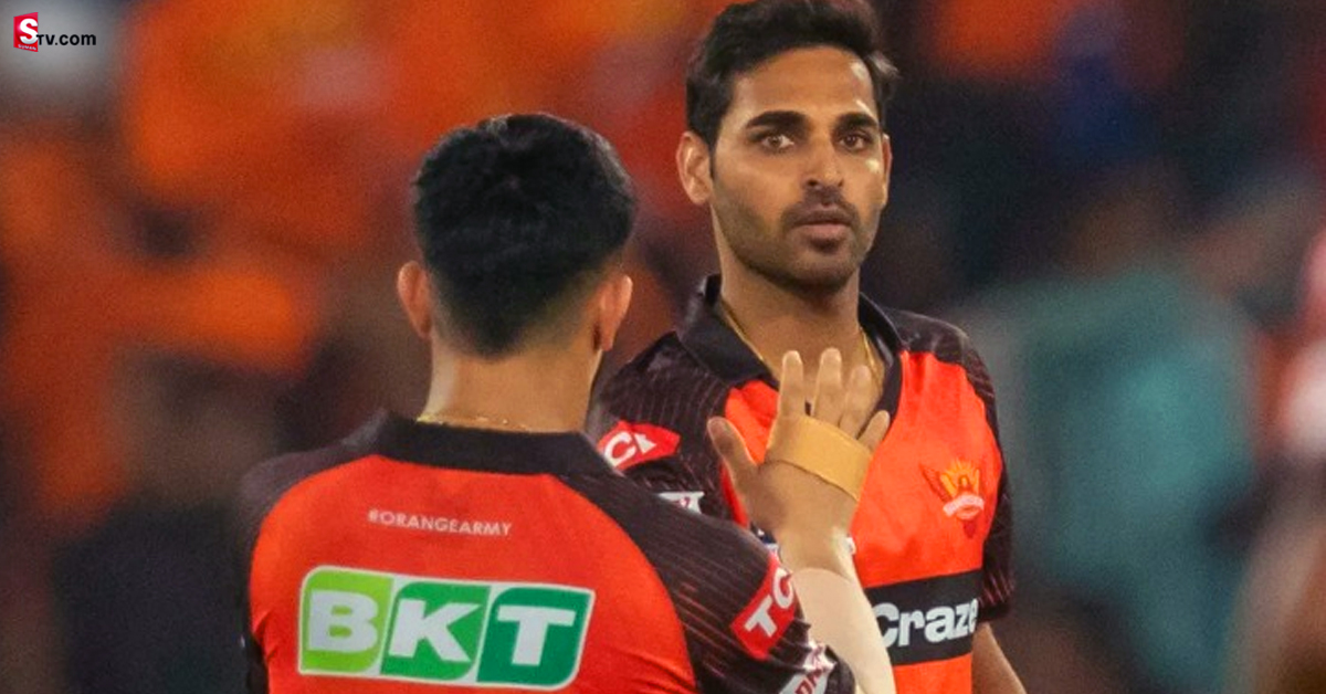 Bhuvneshwar Kumar: భువనేశ్వర్ కుమార్ అరుదైన ఘనత.. IPL హిస్టరీలోనే తొలి బౌలర్​గా..!