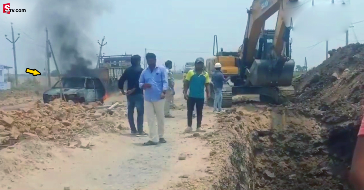 AP: నడిరోడ్డుపై ఒళ్లు గగుర్పొడిచే దృశ్యం.. ఎండ వేడికి తగలబడ్డ కారు!
