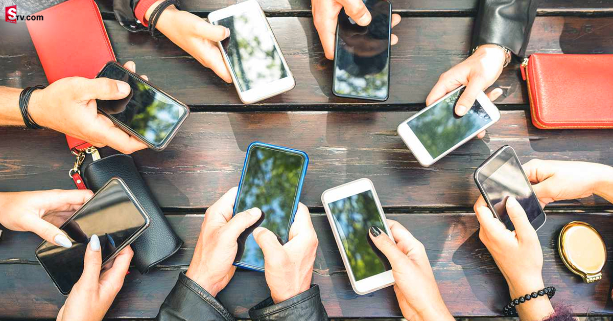 Smart Phone: స్మార్ట్ ఫోన్ అధికంగా వాడుతున్నారా? మీకు ఈ సమస్యలు తప్పవు!