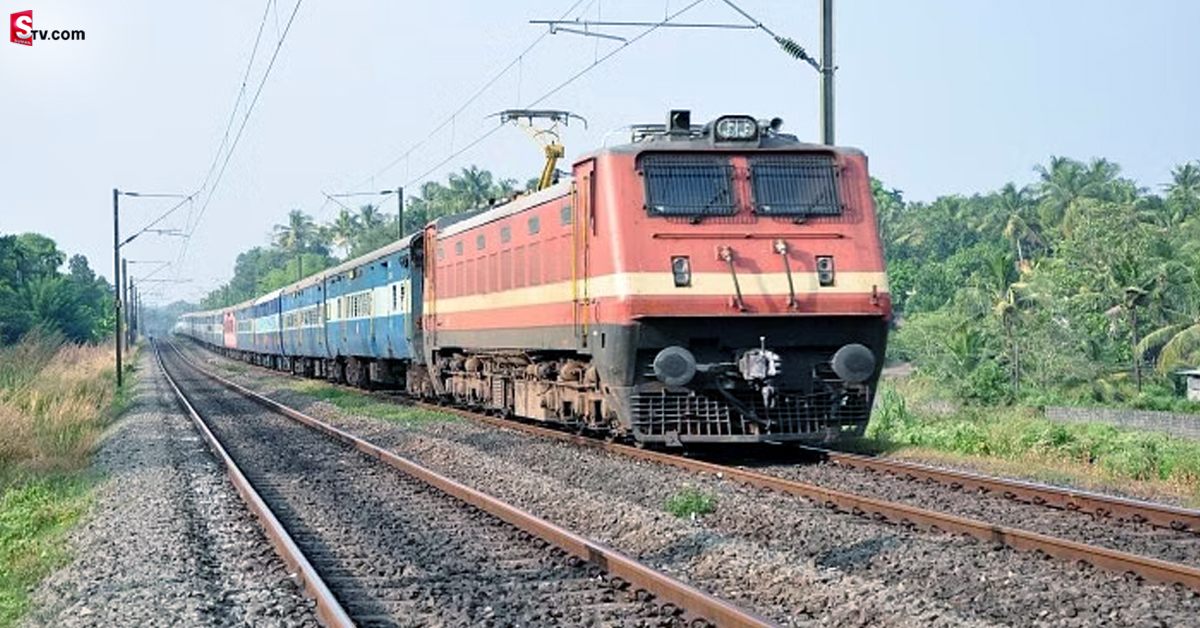Indian Railway: రైల్వే శాఖ కీలక నిర్ణయం.. ఇక నుంచి వారికే లోయర్ బెర్తులు!
