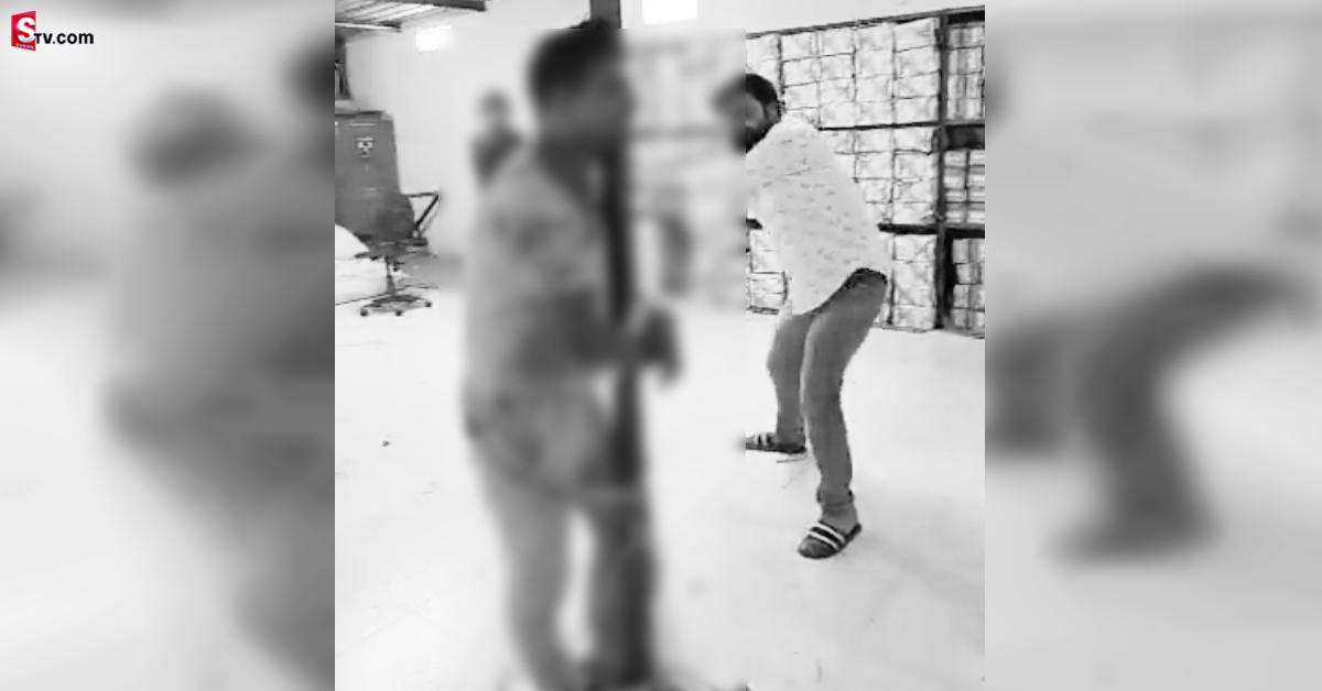చిన్న కారణంగా పోల్‌కి కట్టి రాడ్డుతో కొట్టి కొట్టి చంపారు.. కన్నీళ్లు పెట్టించే ఘటన..