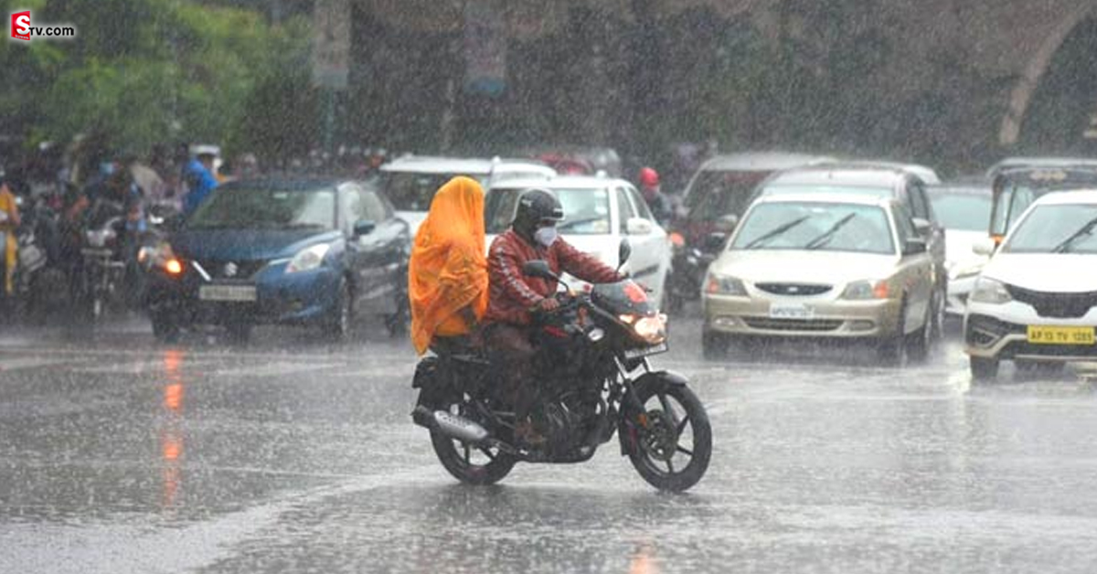 Heavy Rains: తెలుగు రాష్ట్రాల్లో భారీ వర్షాలు.. ఆ జిల్లాల వారు అప్రమత్తంగా ఉండాలన్న వాతావరణ శాఖ