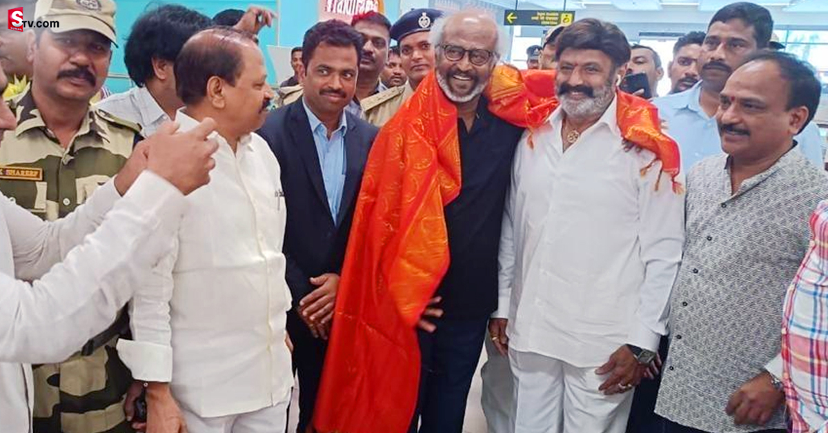 సీనియర్‌ ఎన్టీఆర్‌ శతజయంతి వేడుకలకు హాజరైన రజినీకాంత్‌