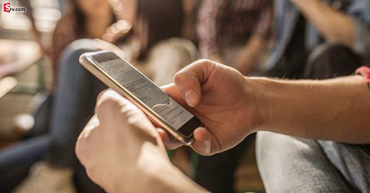 Smart Phone: మీ స్మార్ట్‌ ఫోన్ కి పౌచ్ వాడుతున్నారా? దాని వల్ల ఎన్ని నష్టాలో చూడండి!