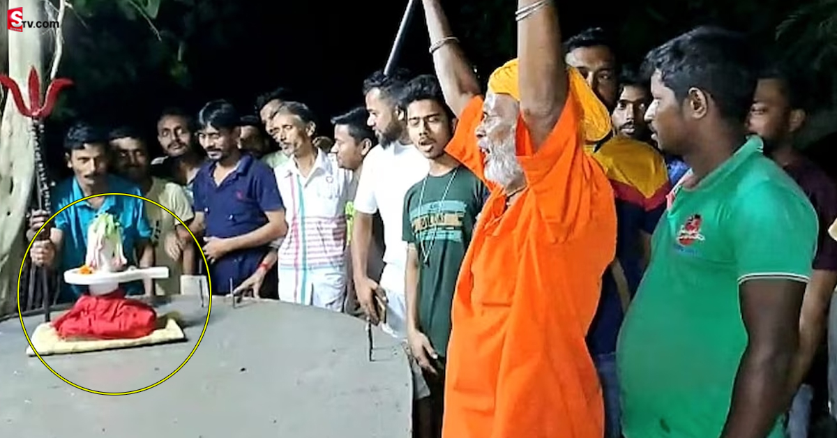 చెరువులో దొరికిన శివలింగం.. ఎక్కడకు తీసుకెళ్లినా మళ్లీ గట్టు మీదకే!
