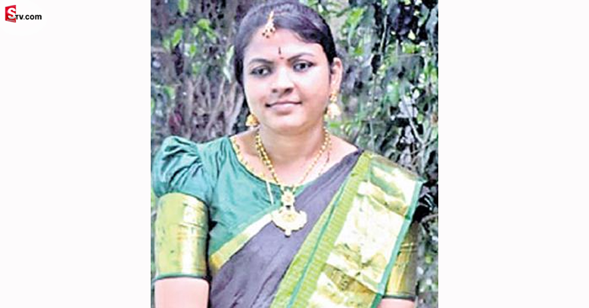 భర్త రైల్వే ఉద్యోగి.. భార్య బ్యాంక్ ఎంప్లాయి.. కానీ దాని కోసం వేధింపులు