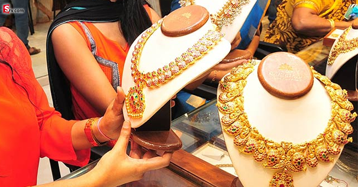 Gold Price: పసిడి ప్రియులకు అలర్ట్‌.. నేడు బంగారం ధర ఎలా ఉంది అంటే!
