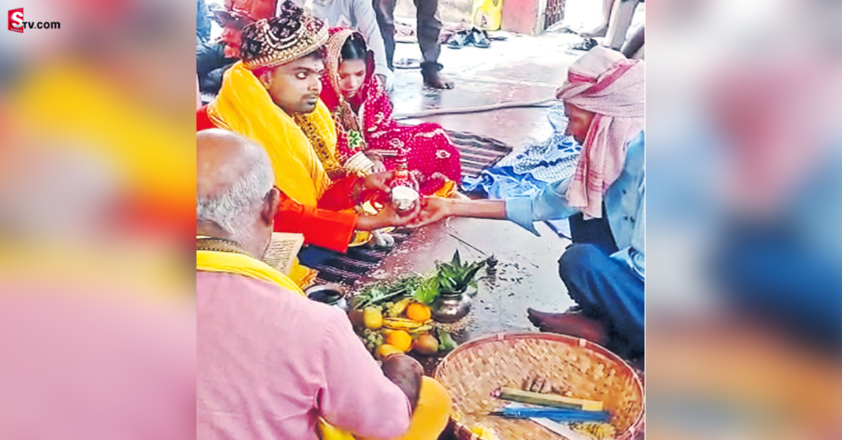 ప్రియురాలి కిడ్నాప్ కేసులో అరెస్ట్.. కోర్టు ఆవరణంలో పెళ్లి!