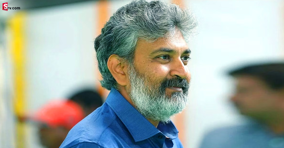 రాజమౌళి సర్.. ఇలాంటి పనులు మీకు అవసరమా? మీ స్థాయి వేరు: నెటిజన్స్