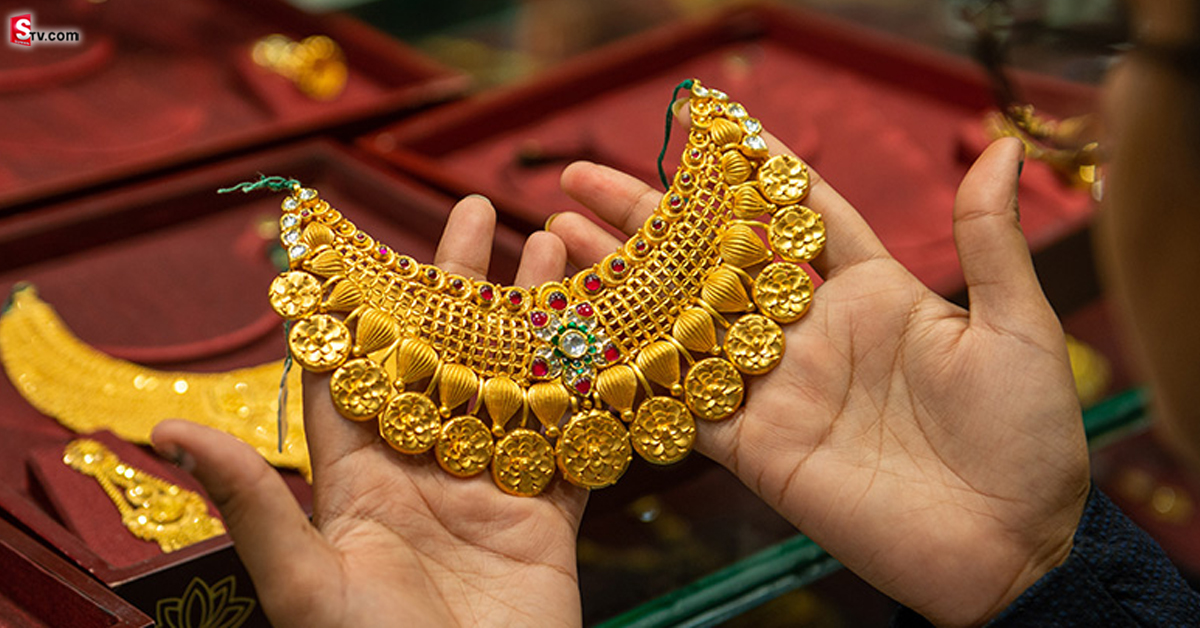 Today Gold Rate: భారీగా తగ్గిన బంగారం ధర.. ఇక ఎందుకు ఆలస్యం..?