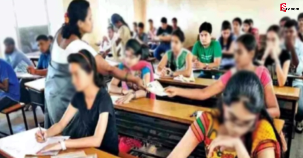 టెన్త్ పాసైన విద్యార్థులకు ప్రభుత్వం గుడ్ న్యూస్.. వారికి రూ. లక్ష బహుమానం..!