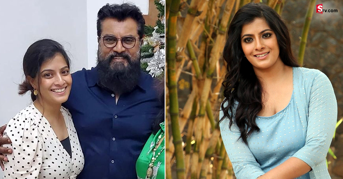 Varalaxmi Sarathkumar: నాన్న వల్ల చాలా సినిమా అవకాశాలు కోల్పోయాను : వరలక్ష్మి శరత్ కుమార్