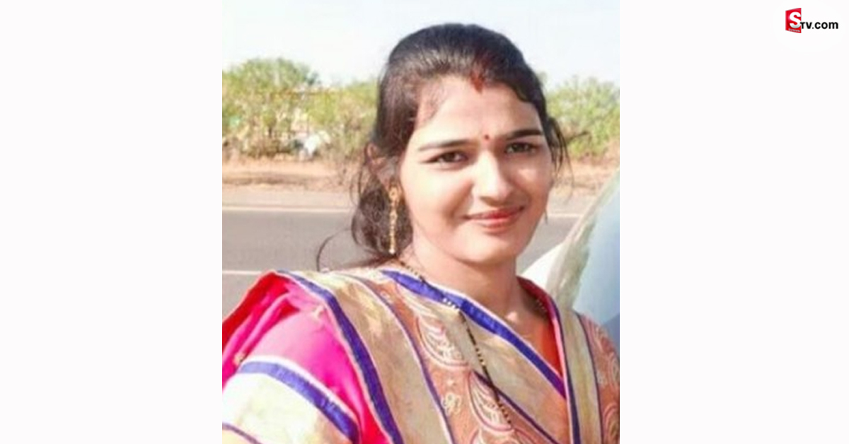 ఆ విషయంలో భర్తతో గొడవ.. భర్త వేరే గదిలో నిద్రిస్తుండగా..