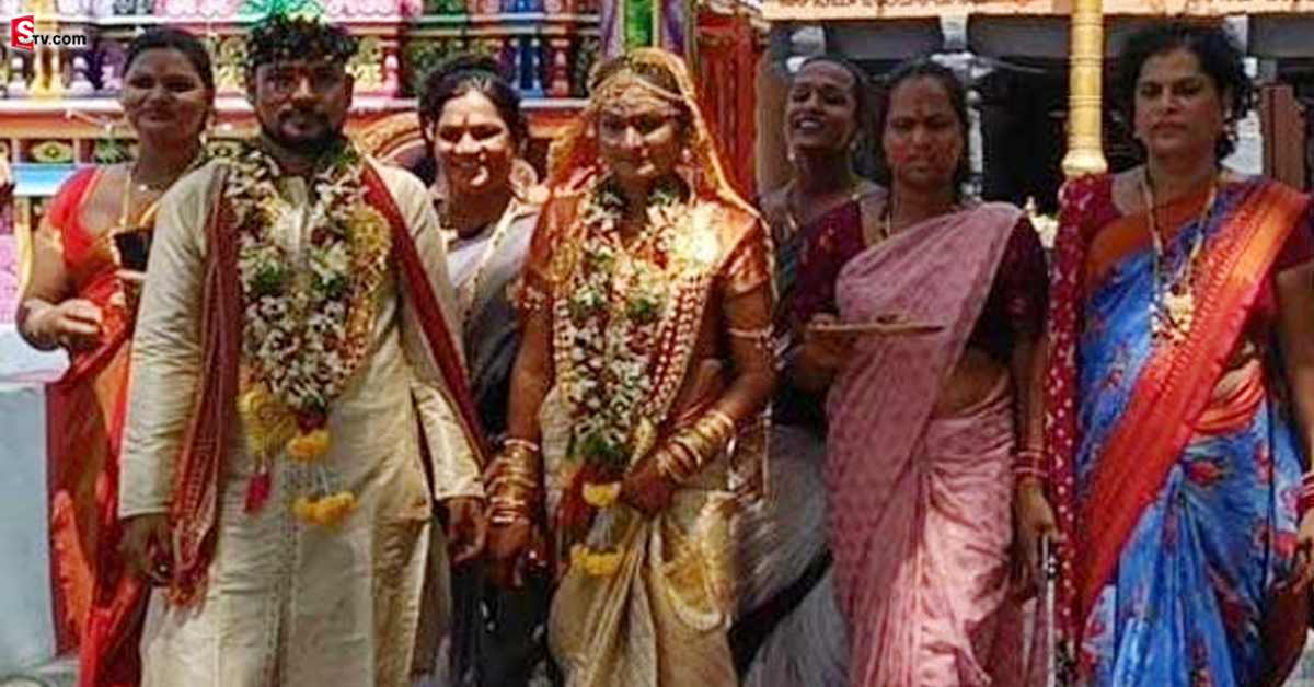 ట్రాన్స్ జెండర్ ను ప్రేమించి పెళ్లాడిన యువకుడు
