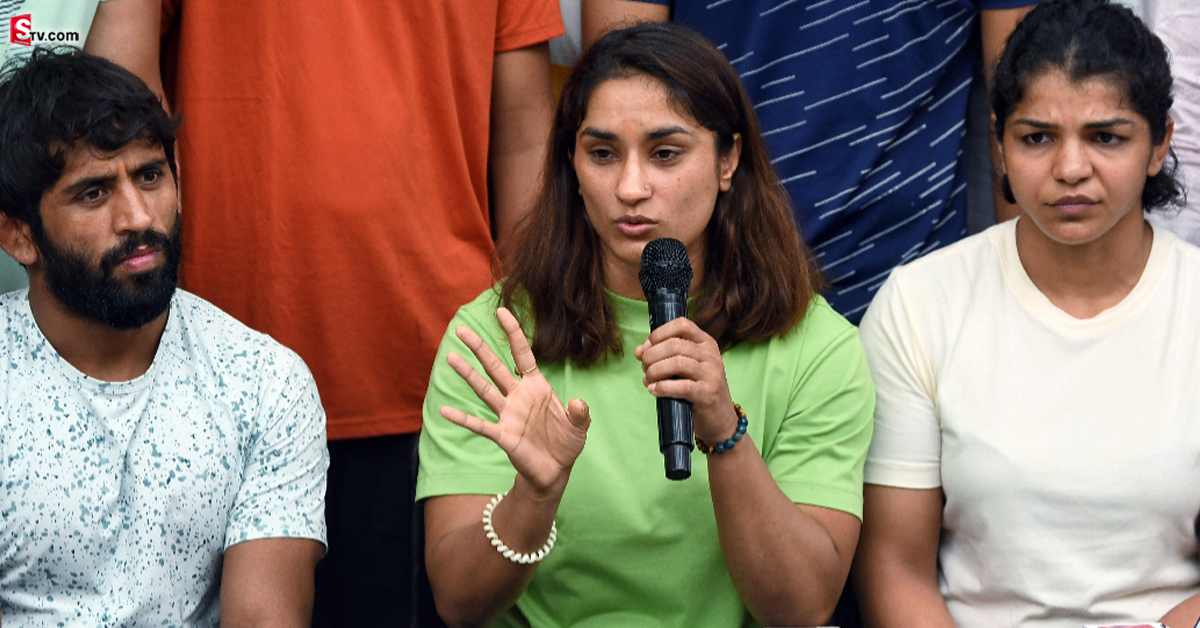 బిగ్ బ్రేకింగ్: రెజ్లర్ల సంచలన నిర్ణయం.. ఆందోళన వాయిదా!