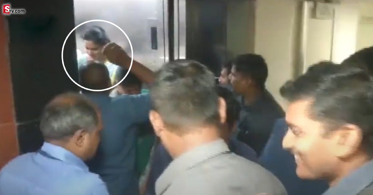 లిఫ్ట్ లో చిక్కుకున్న మంత్రి రజిని.. ఏం జరిగిందంటే!