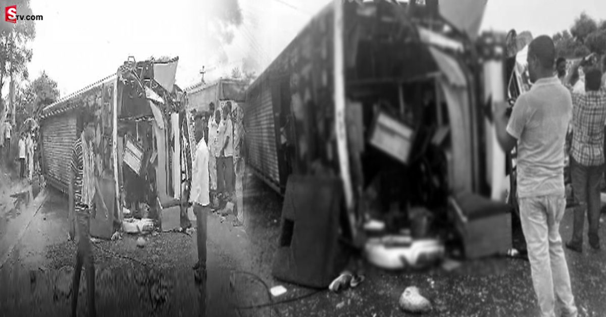Bus Overturned: బ్రేకింగ్: పెళ్ళికి వెళ్లి వస్తుండగా ప్రమాదం.. బోల్తా పడ్డ ట్రావెల్స్ బస్సు