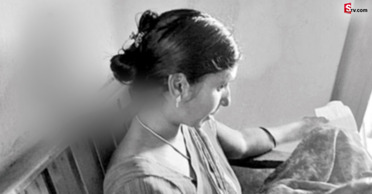 తాగొచ్చి.. భార్యతో గొడవపడి.. కాల్చిన కొడవలితో..