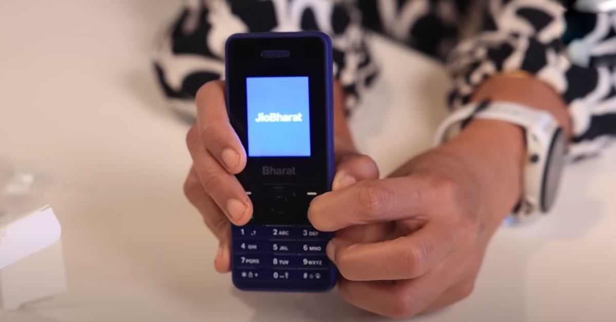 రిలయన్స్ జియో మరో సంచలనం.. రూ. 999 ధరకే 4G ఫోన్