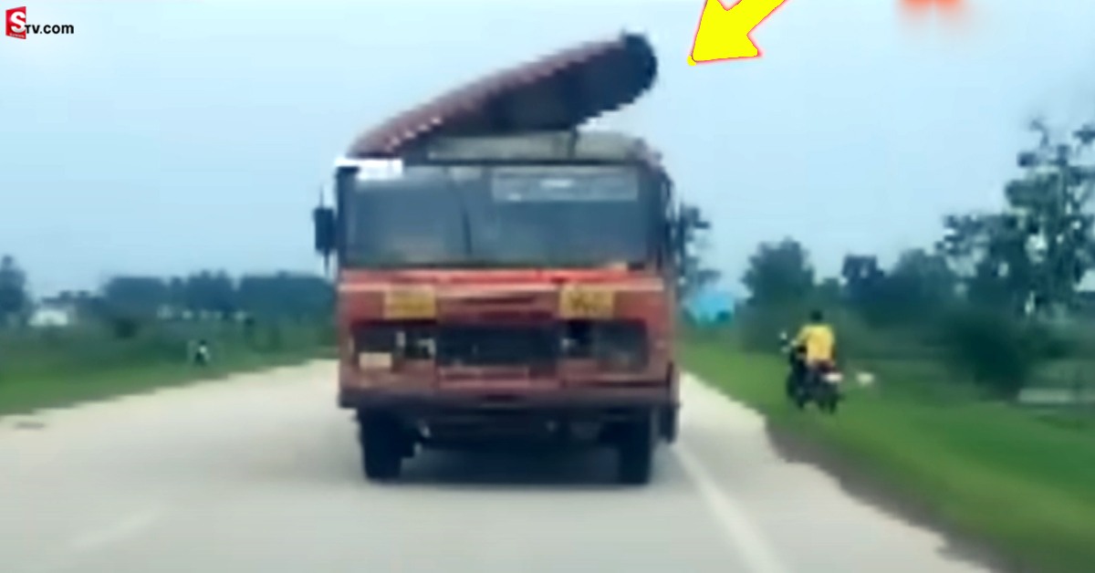 వీడియో: ఆర్టీసీ బస్సు టాప్‌ లేచిపోయింది… అయినా డ్రైవర్..