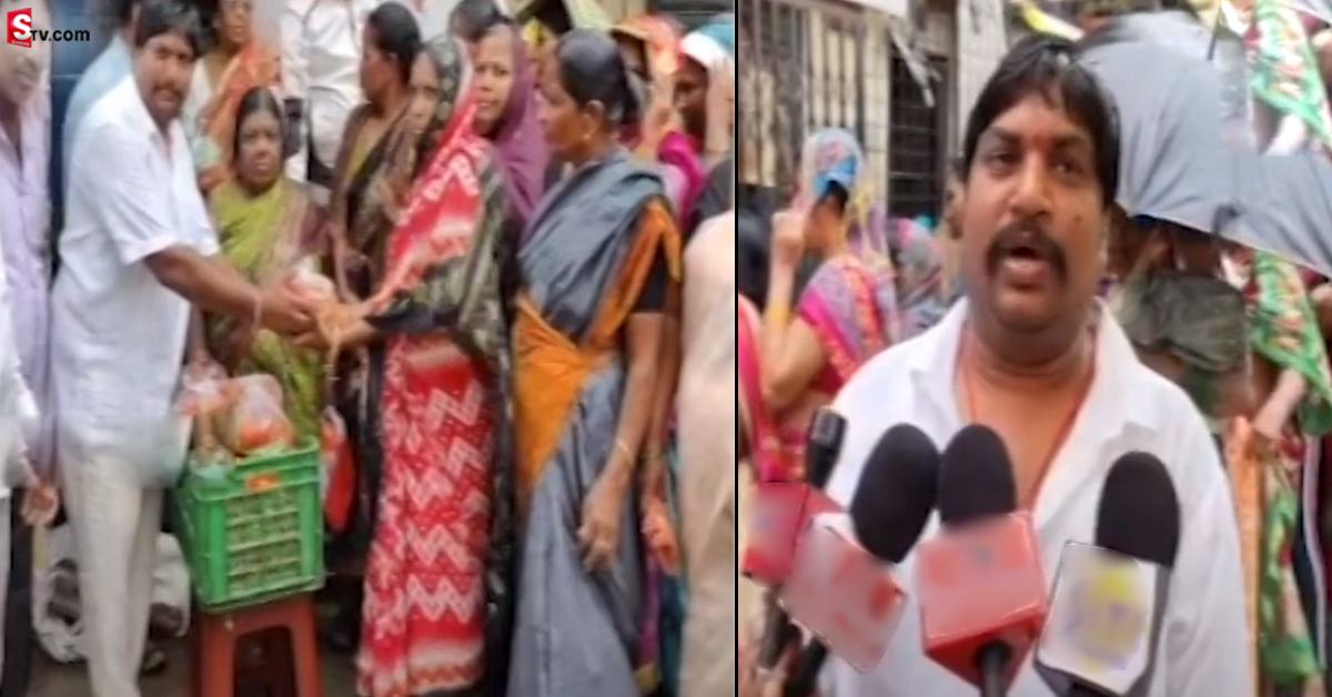 వీడియో: 400 కేజీల టమాటాలు ఉచిత పంపిణీ.. నువ్వు దేవుడివయ్యా సామి