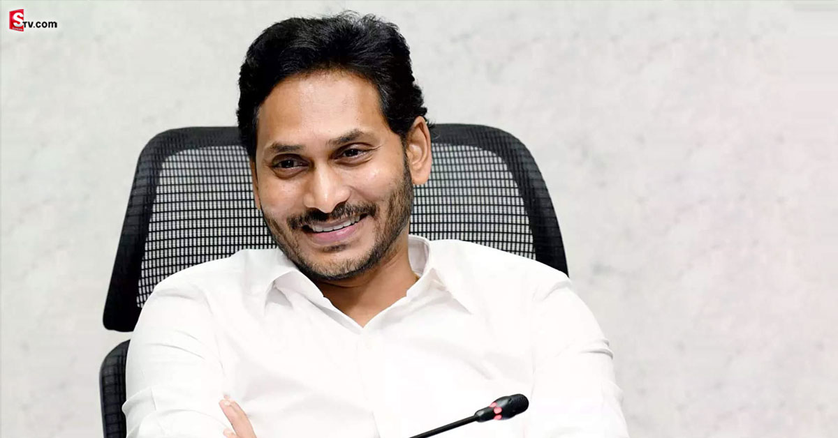 రేషన్ కార్డులు ఉన్నవారికి రెండు శుభవార్తలు చెప్పిన ఏపీ సర్కార్!
